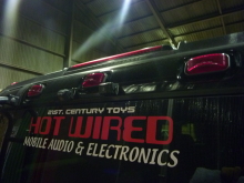 HUMMER H2 ハマーのルーフマーカーからの雨漏り，防水対策 | HOT WIRED (ホットワイヤード) オフィシャルブログ