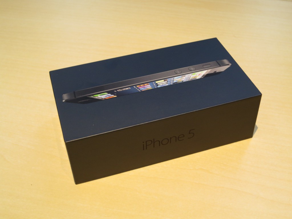 iPhone5　ブラック　64GB