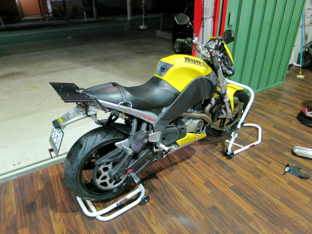 BUELL XB12 オイル交換　MOTUL 300V 15W-50 スナップオン　オイルフィルターレンチ