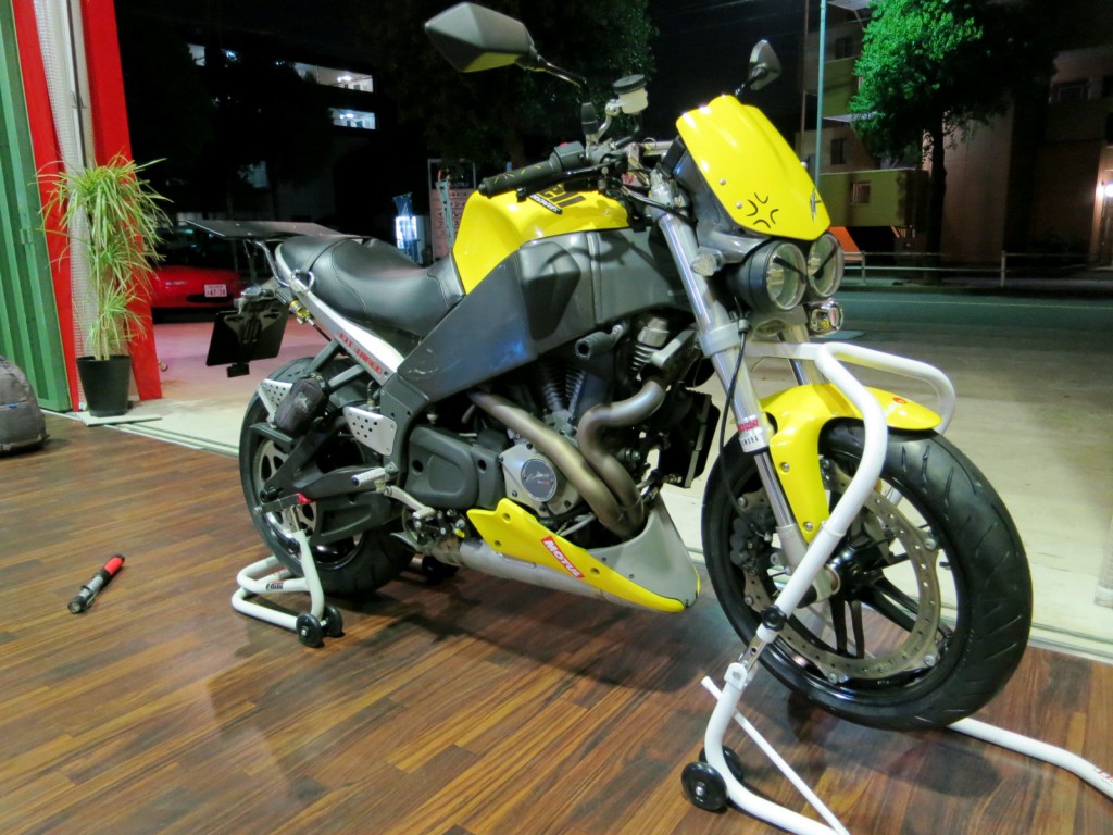 BUELL XB12 オイル交換　MOTUL 300V 15W-50 スナップオン　オイルフィルターレンチ