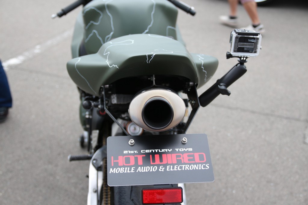 GOPRO HERO3 ゴープロ をバイクに取り付けてサーキットを走る | HOT WIRED (ホットワイヤード) オフィシャルブログ