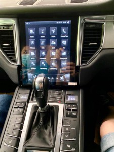 マカン　純正ナビ交換 テスラ 大画面 10インチ 12インチ アンドロイド　CarPlay