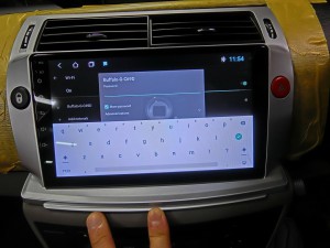 アンドロイドナビ　CarPlay AndroidAuto C4 シトロエン　マカン　ポルシェ　HOT WIRED ホットワイヤード　アンドロイドヘッドユニット