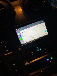 HUMMER H2 ワイヤレスCarPlay ミラーリング　YOUTUBE Android Auto 汎用　後付け　HDMI ビデオ入力　タホ　サバーバン　エスカレード アメ車　グーグルマップ　AMAZON GOOGLE MAP