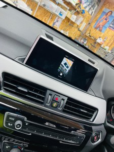 BMW X1 X3 X5 X6 NBT CIC NBTEVO ID4 ID5 ID6 ワイヤレスCarPlay 後付けCarPlay CarPlayインターフェース　CarPlayモジュール　Apple CarPlay ミラーリング　ワイヤレスミラーリング　カープレイ　名古屋　HOT WIRED 大阪