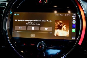 BMW MNI ミニ　F60 CarPlay カープレイ　有効化　コーディング　ワイヤレス　Android Auto 名古屋　ホットワイヤード