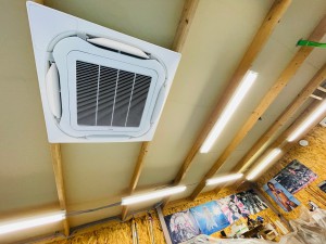 HOT WIRED 名古屋　ホットワイヤード　エアコン工事　ダイキン　空調付きガレージ　空調　木工室　エアコン　天カセ