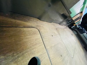 ハイラックス　タンドラ　ピックアップ　トラック　ベッド　荷台　引き出し　収納　カーゴ　スライド　スライダー　キャンパー　固定　小物収納　デッドスペース