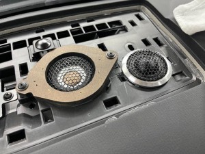 CXー8 センタースピーカー 交換 ツイーター　センターポイント　ホットワイヤード　Audible Physics Mercury Car Audio