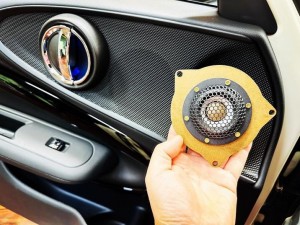 BMW MINI スピーカー交換　ドアスピーカー　センタースピーカー　音質改善　音質向上　ツイーター　Audible Physics HOT WIRED