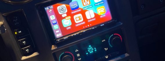HUMMER H2 SUT　ハマー　サイバーナビ　2DINナビ取付け