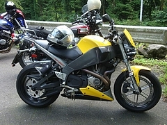 09.8.8buell_touring 5