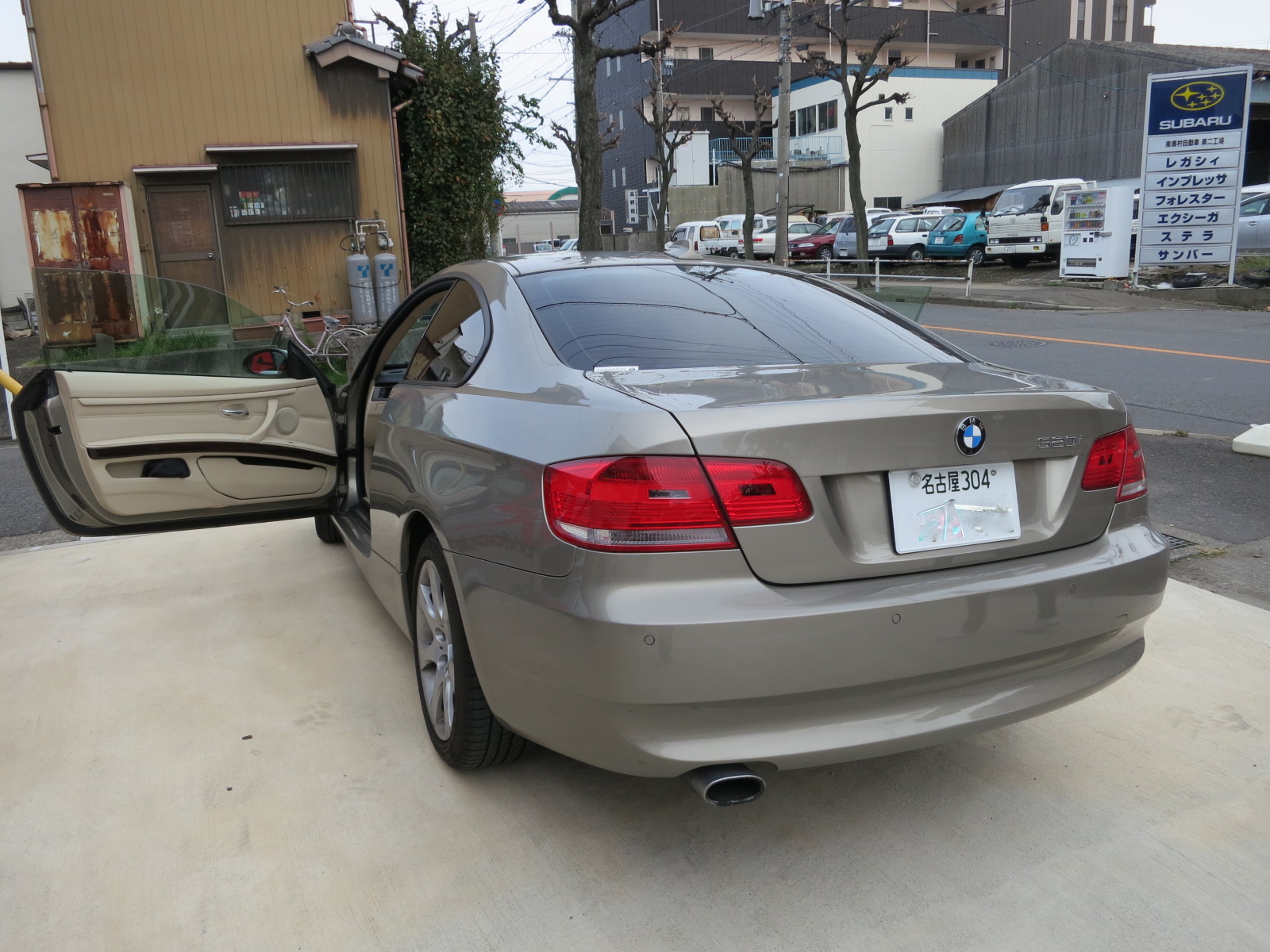 BMW 320i カスタム！　フロントスピーカーの交換