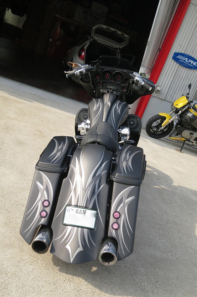 HARLEY DAVIDSON FLHXSE2   STREETGLIDE CVO