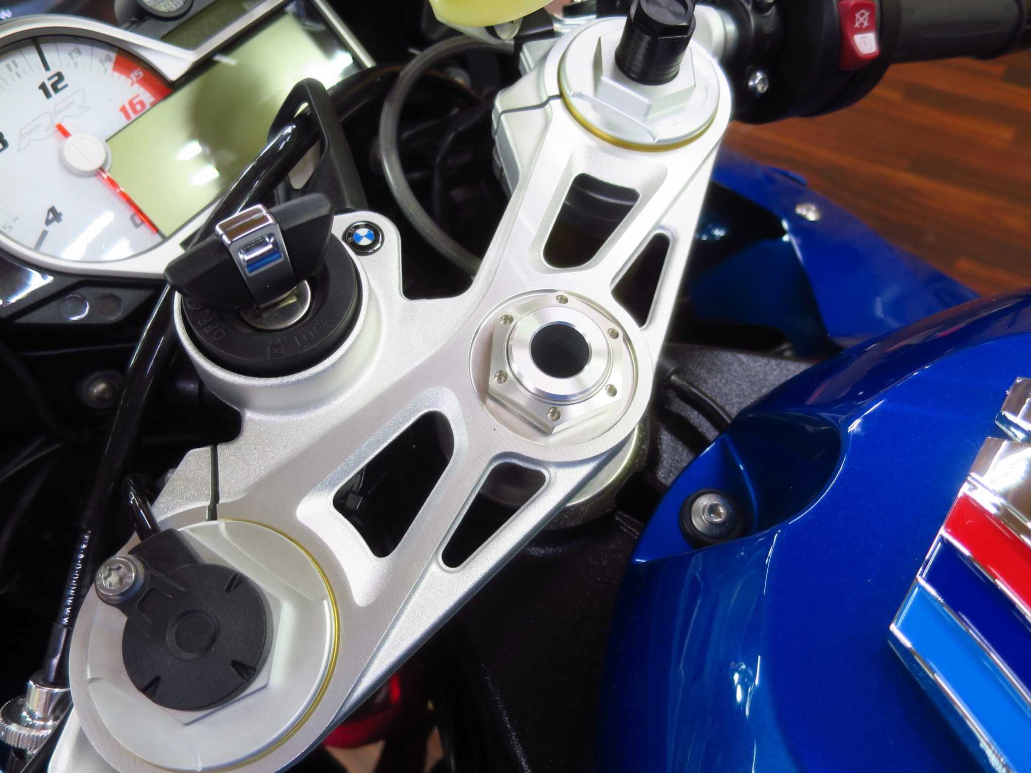 BMW S1000RR iPhone／ナビ取付 ステムマウント　RAM MOUNT GOPRO 携帯ホルダー