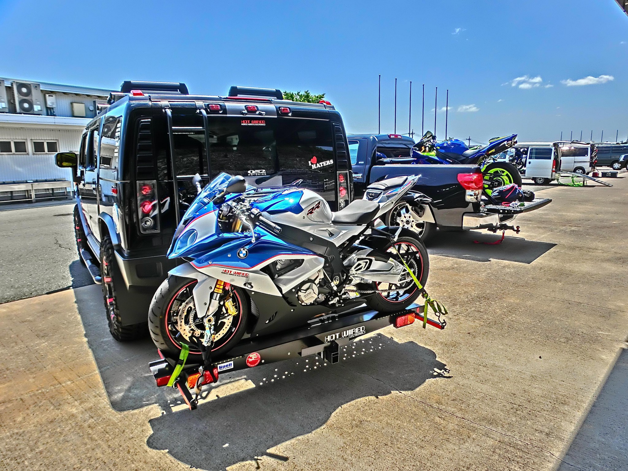 HUMMER H2　純正トレーラーヒッチメンバーとアタッチメント