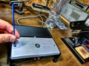 JL AUDIO パワーアンプ　ゲイン調整　ゲイン合わせ