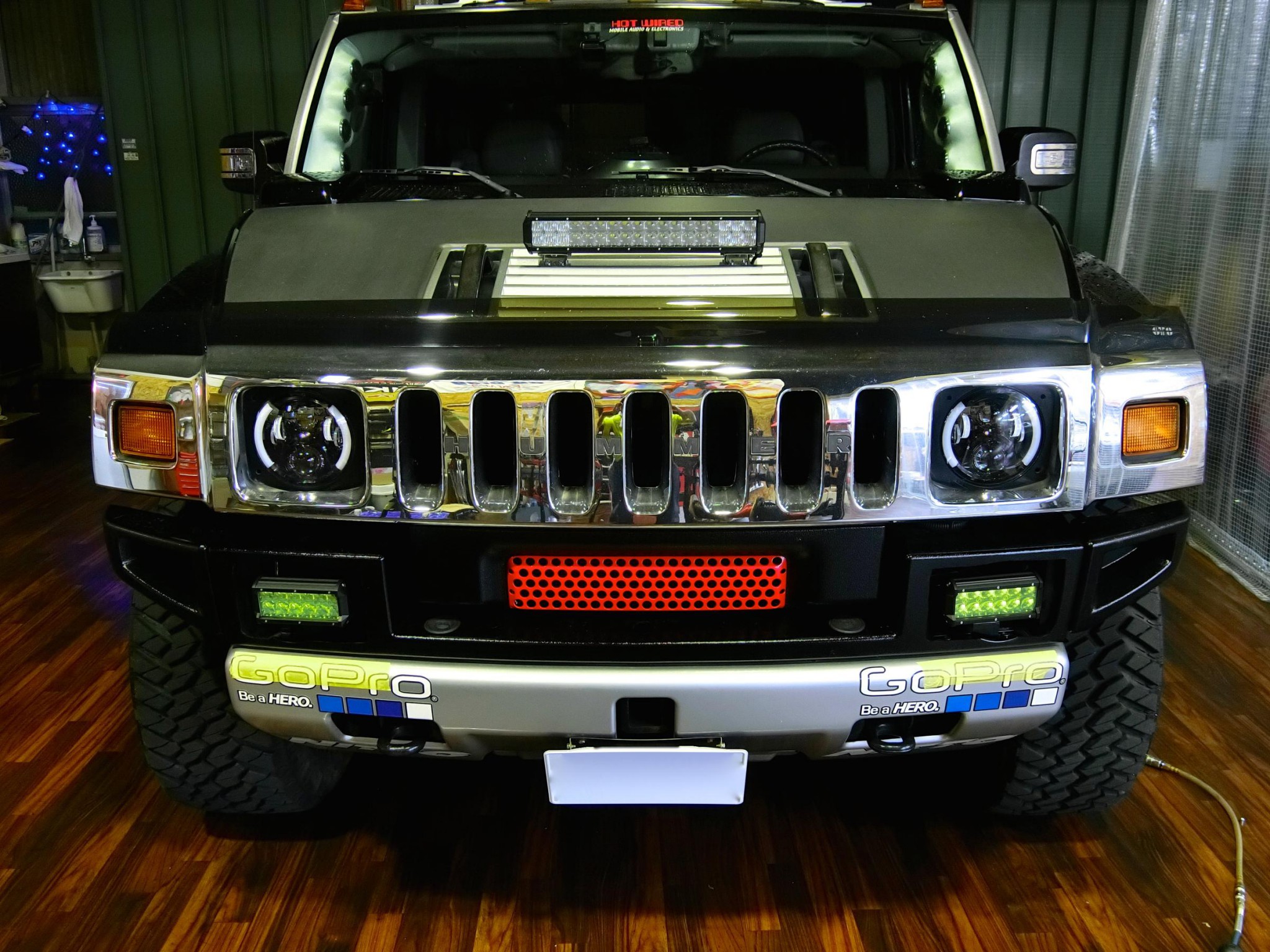 HUMMER H2 LEDヘッドライト／LEDフォグランプ／LEDバー取り付け