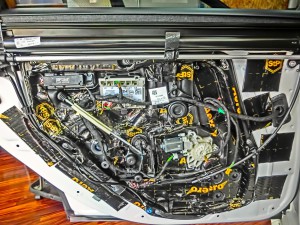 w222 ドアのデッドニング