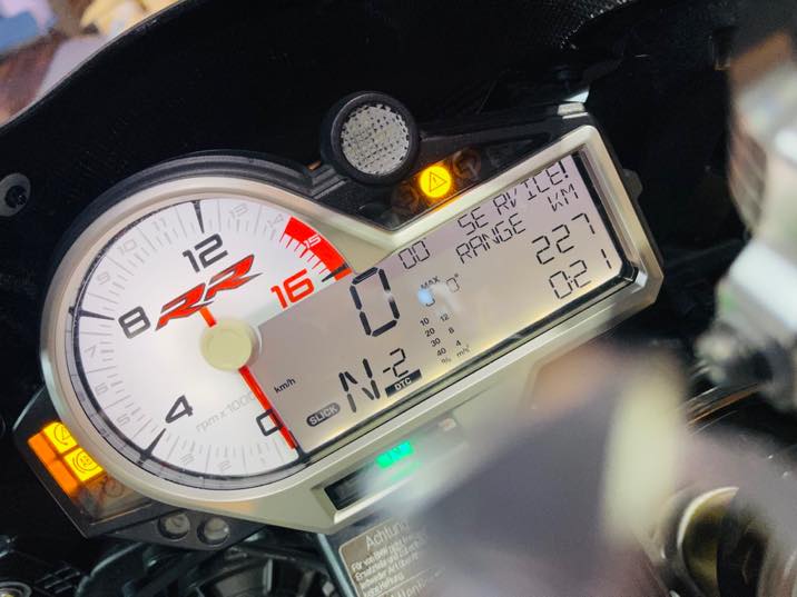 BMW モーターサイクル　SERVICE チェックランプ を消す／サービスランプのリセットの方法