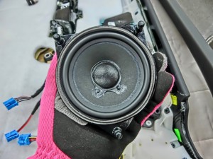 ベンツ Sクラス ドアスピーカー交換　名古屋　HOT WIRED