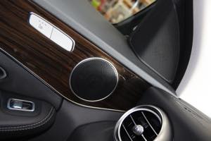 W231 BENZ ベンツ Eクラス スピーカー交換・ベンツ純正オーディオの音質向上のためのドアスピーカーのアップグレード