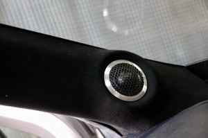 アクア スピーカー交換 mercury c62 ツイーター埋込　ホットワイヤード　アウター化