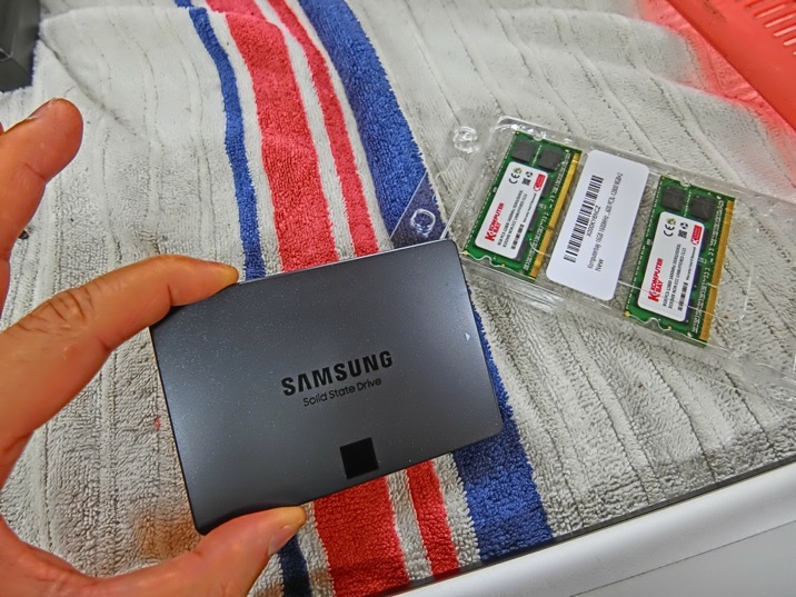 MacBookPro 13インチ mid 2012　SSD交換＋メモリー増設＋AUDISON BITPLAY HDのSSD交換