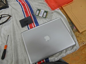 mac book pro ssd交換　メモリー交換