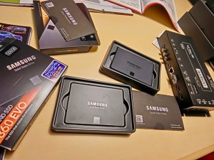 audison bit play hd ssd交換 ファームウエア　アップデート
