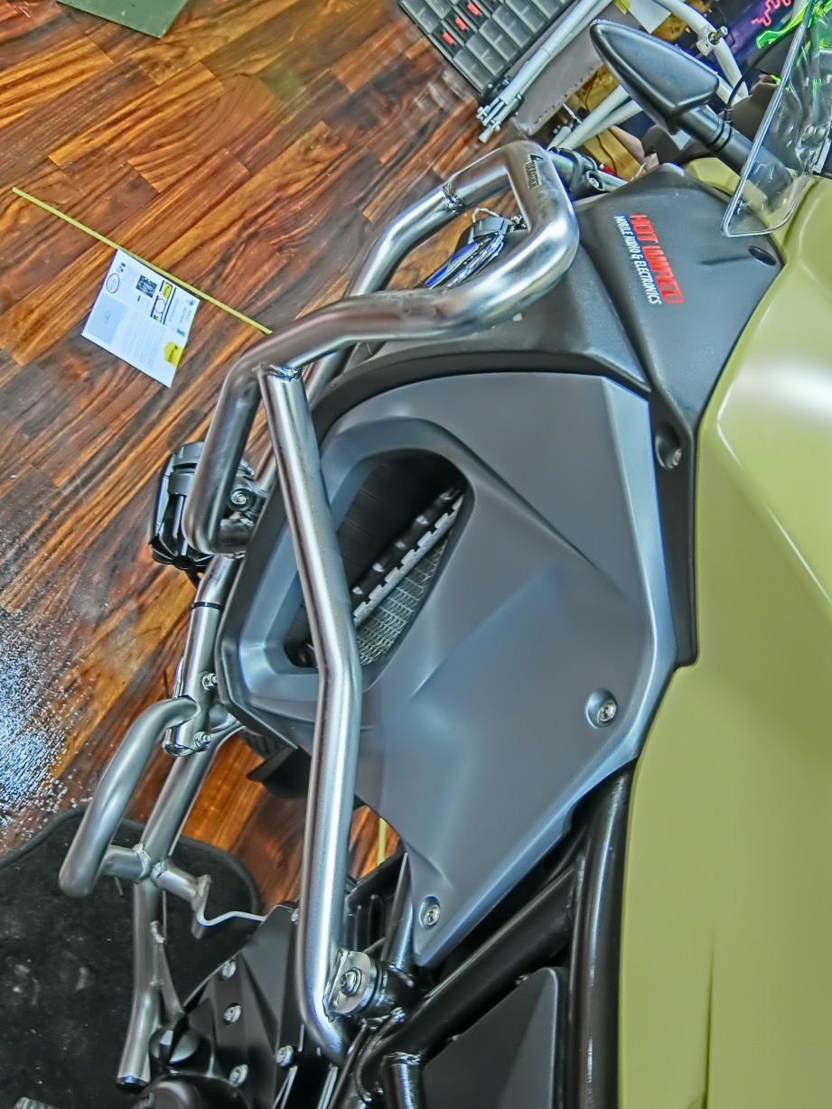 BMW F800GS ADVENTURE クラッシュガード TOURATECH 取り付け完了