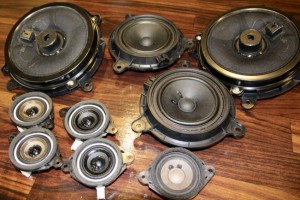 アクセラ 純正BOSE スピーカー交換　音質向上　9スピーカー　ボーズサウンド