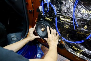 R35 GTR 純正BOSE ドアスピーカー交換　ツイーター交換　デッドニング　HOT WIRED 名古屋