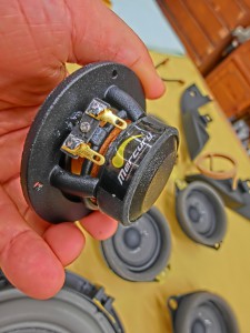 R35 GTR 純正BOSE スピーカー交換　ホットワイヤード　名古屋　Mercury Car Audio M40