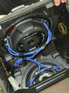 R35 GTR 純正BOSE サブウーハー交換 ホットワイヤード　名古屋