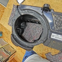 アウディ A6 純正BOSE スピーカー交換　HOT WIRED 名古屋