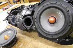 アウディ A6 audi A7 A8 A4 Q3 A3 純正BOSE フロントドア　スピーカー交換　HOT WIRED 名古屋　boseサウンド　音質向上