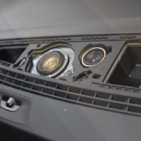 アウディ A6 純正BOSE スピーカー交換　HOT WIRED 名古屋
