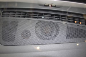 アウディ A6 純正BOSE スピーカー交換　センタースピーカー　HOT WIRED 名古屋