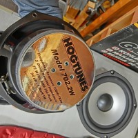 ハーレー　hog tunes スピーカー取付　オーディオ　カスタム　ホットワイヤード　名古屋