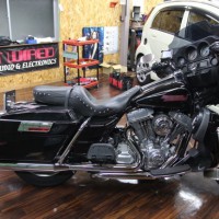 ハーレー　スピーカー取付　オーディオ　カスタム　ホットワイヤード　名古屋