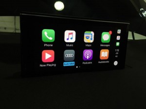 Audi Q7 MMI 純正　CarPlay 有効化　コーディング　名古屋　ホットワイヤード　HOT WIRED