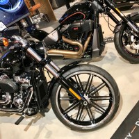 BUELL オイル交換　スパークプラグ交換の方法　ホットワイヤード　名古屋