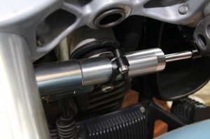 buell ビューエル ステアリングダンパー　ステアリングすたびらい　steering stabilizer damper xb12s diy mod