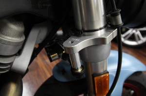 buell ビューエル ステアリングダンパー　ステアリングすたびらい　steering stabilizer damper xb12s