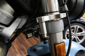 buell ビューエル ステアリングダンパー　ステアリングすたびらい　steering stabilizer damper xb12s