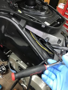 BUELL オイル交換　スパークプラグ交換の方法　ホットワイヤード　名古屋