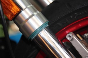 buell xb12s skf フロントフォーク　オーバーホール　シール交換　リアショック　オイル交換　スプリング交換　オイルシール