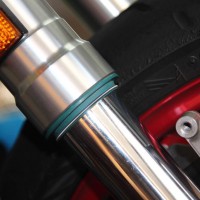 buell フロントフォーク　オーバーホール　シール交換　フォークオイル交換　skf スプリング交換　HOT WIRED 名古屋