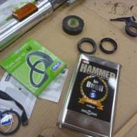 buell フロントフォーク　オーバーホール　シール交換　フォークオイル交換　skf スプリング交換